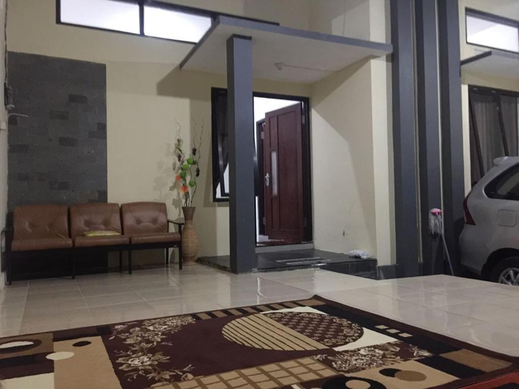Green Homestay Malang Dış mekan fotoğraf