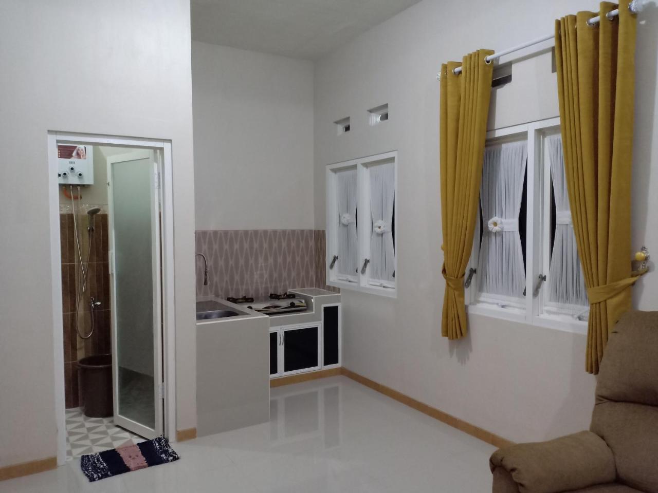 Green Homestay Malang Dış mekan fotoğraf