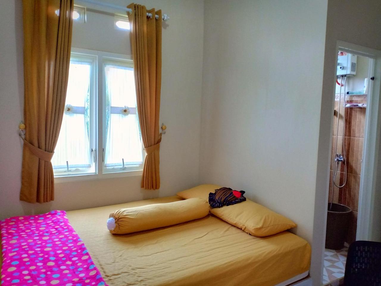 Green Homestay Malang Dış mekan fotoğraf